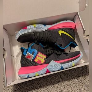 Nike Kyrie 5 Men’s Basketball Shoes